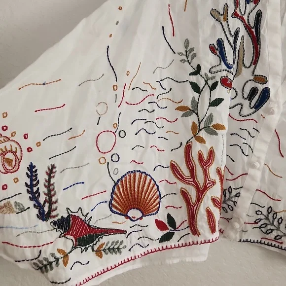 Zara White Oversized Blouse with Cuffed Sleeves - Picture 3 of 6